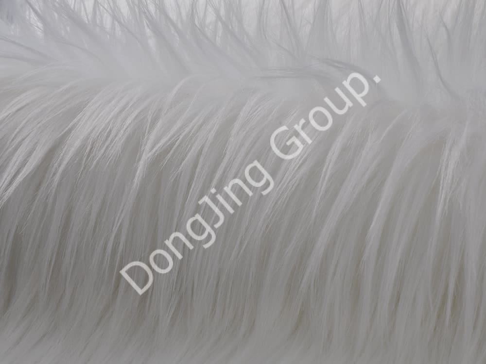 DP1103-White lux volumine faux fur fabric