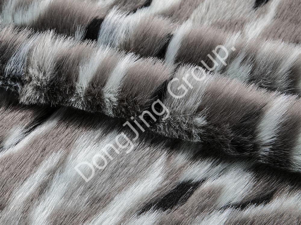 8W1856-Nigrum caeruleum griseum tri-color vulpis jacquard mollis faux fur fabric