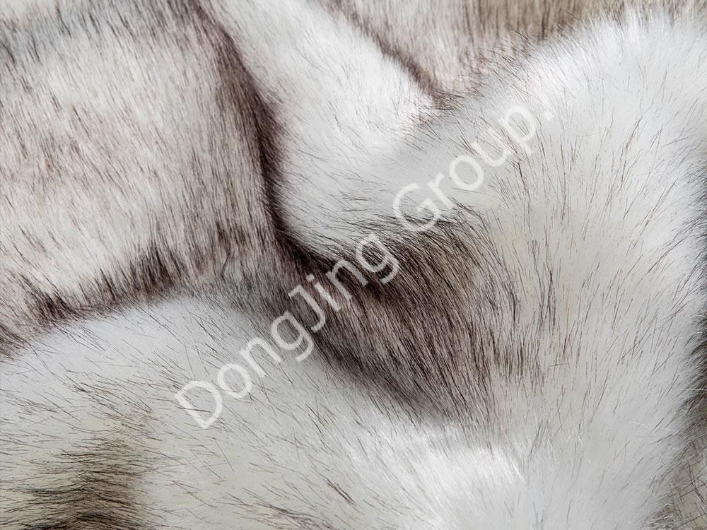 9P2531-Vulpes alba tincta furru faux fur fabric