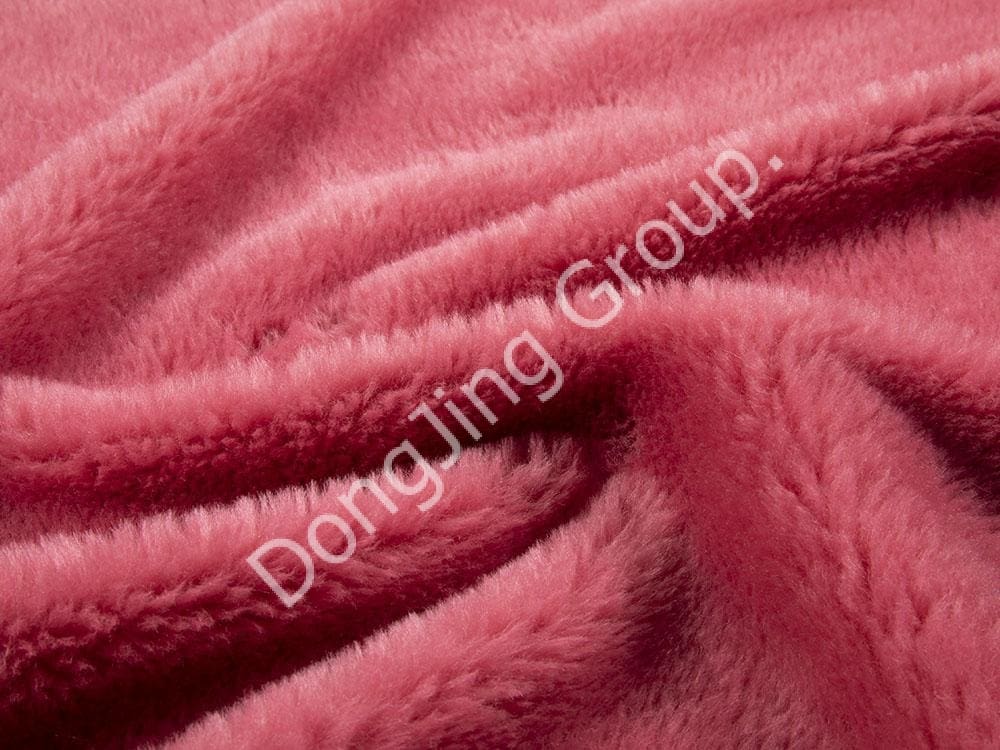 9P2629-Rose rubrae agni capillus faux fur fabric